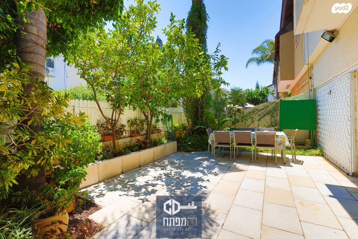 הרצליה הירוקה, נווה עובד