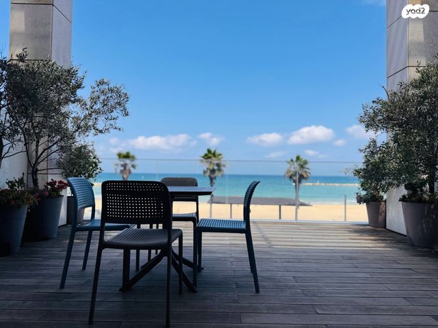 רציף הרברט סמואל 10