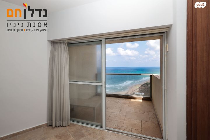 דירה, אלי לנדאו, הרצליה פיתוח, הרצליה