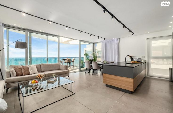 גג/ פנטהאוז, רציף אהרון רוזנפלד, בת גלים, חיפה