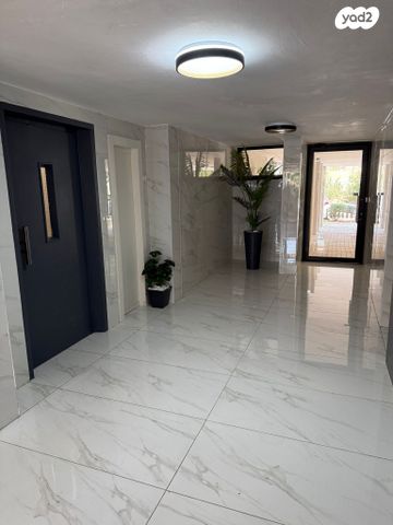 דירה, הרב מיימון, בת ים