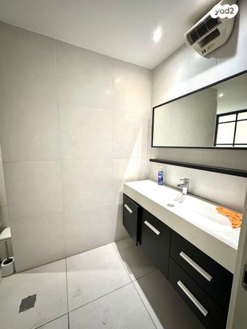 דירה, יחיאל דב דרזנר, רמת אביב ג', תל אביב יפו