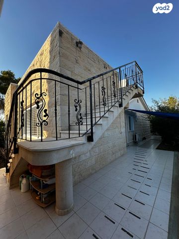 דו משפחתי, משעול האלה, קציר, קציר