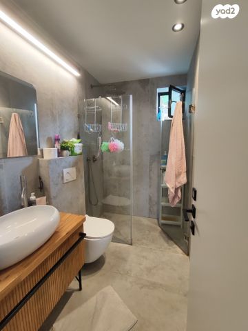 דירה, צבי הירשפלד, רמז, מערב ותיק, ראשון לציון