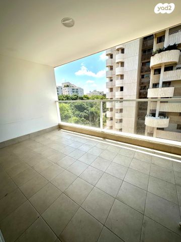 דירה, יחיאל דב דרזנר, רמת אביב ג', תל אביב יפו