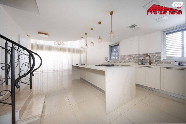 דופלקס, רמב"ם, רמב"ם, ראשון לציון