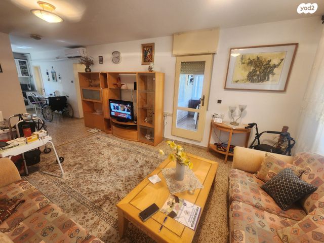 דירה, חטיבת גבעתי, פסגת זאב, ירושלים