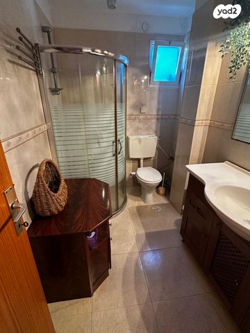 דו משפחתי, משעול האלה, קציר, קציר