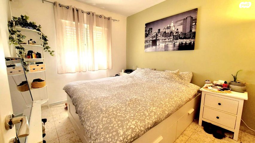 דירה, המסילה, פרדס חנה כרכור