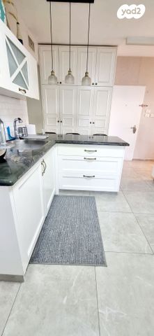 דירה, מצפה נבו, מעלה אדומים