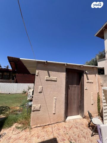 דו משפחתי, משעול האלה, קציר, קציר