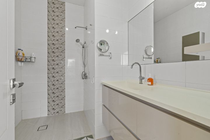 גג/ פנטהאוז, מיש"ר, קרית הלאום, ראשון לציון