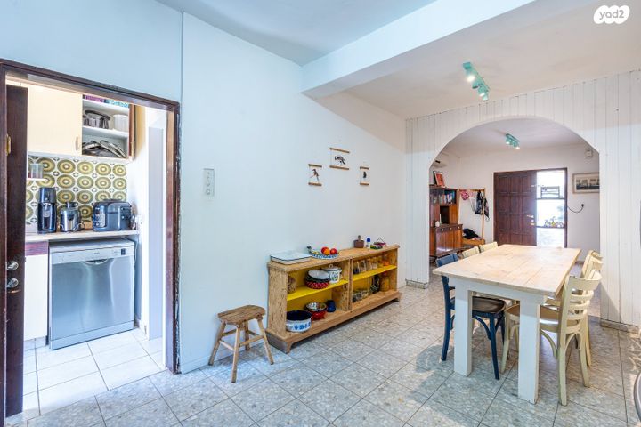 דו משפחתי, פרדס חנה כרכור