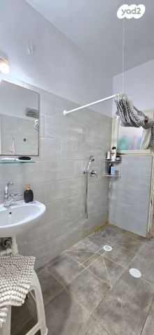 דירה, השרון, רסקו א', חולון