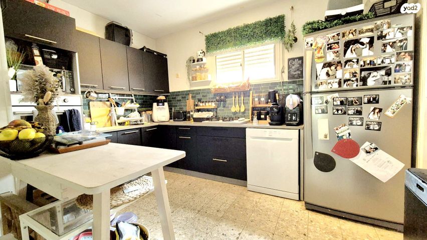 דירה, המסילה, פרדס חנה כרכור