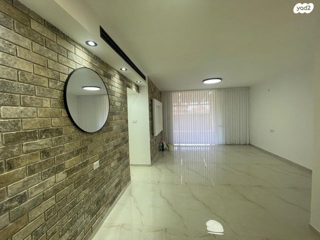 דירת גן, לוד