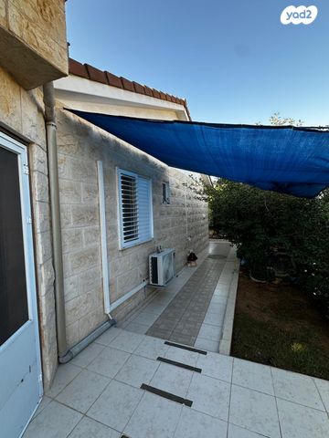 דו משפחתי, משעול האלה, קציר, קציר