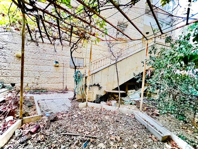 דירת גן, אליהו בית צורי, ארמון הנציב, תלפיות מזרח, ירושלים