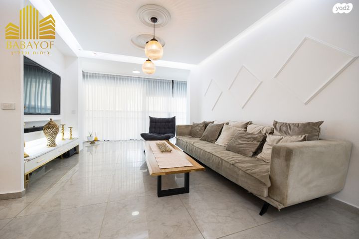 דירת גן, עמנואל זיסמן, חומת שמואל, הר חומה, ירושלים