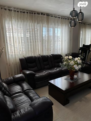 דו משפחתי, משעול האלה, קציר, קציר