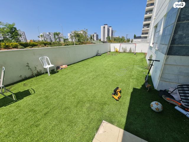 דירת גן, ליבנה, יצחק שמיר, נהריה