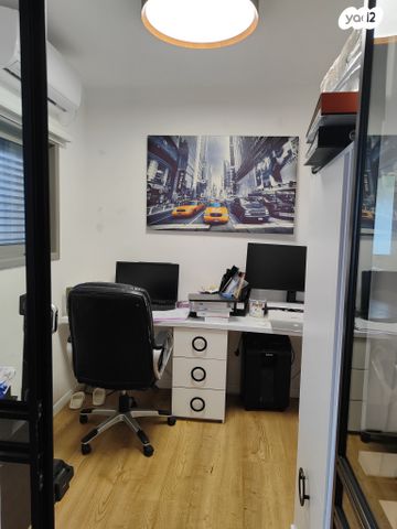 דירה, צבי הירשפלד, רמז, מערב ותיק, ראשון לציון