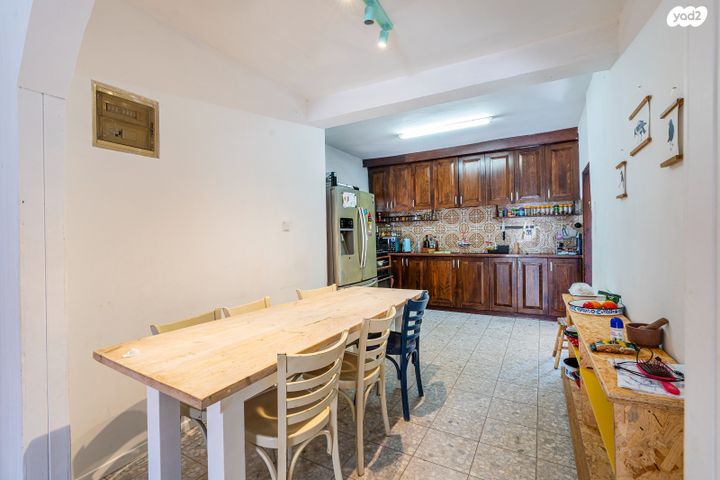 דו משפחתי, פרדס חנה כרכור