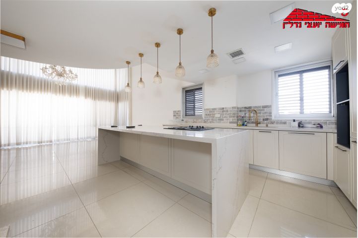 דופלקס, רמב"ם, רמב"ם, ראשון לציון