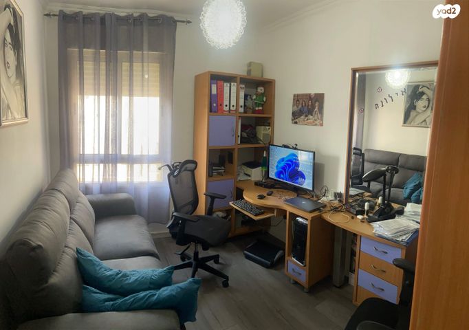 דירה, הרב הרצוג, רמב"ם, ראשון לציון