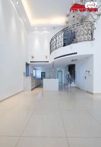 דופלקס, רמב"ם, רמב"ם, ראשון לציון