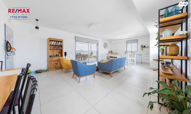 גג/ פנטהאוז, גרטרוד עליון, פסגות אפק, ראש העין