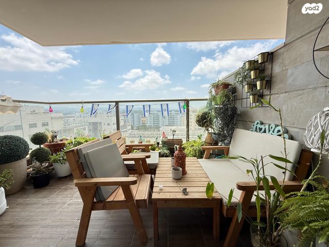 דירה, סביון 7, הפרחים, חריש