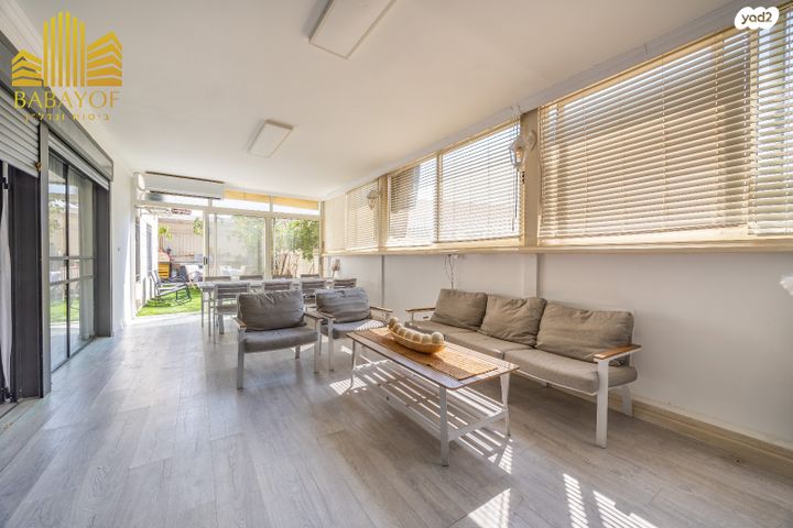 דירת גן, עמנואל זיסמן, חומת שמואל, הר חומה, ירושלים