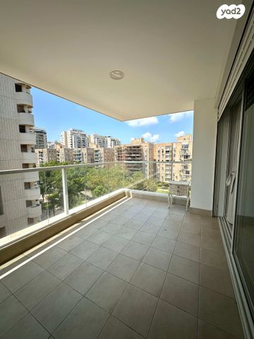 דירה, יחיאל דב דרזנר, רמת אביב ג', תל אביב יפו