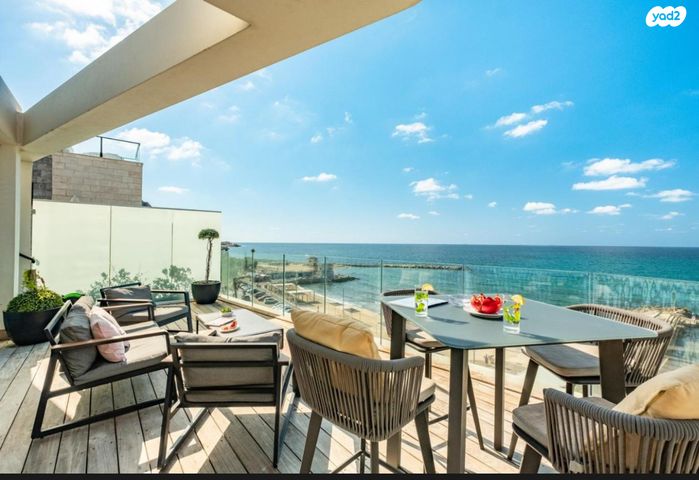 גג/ פנטהאוז, רציף אהרון רוזנפלד, בת גלים, חיפה