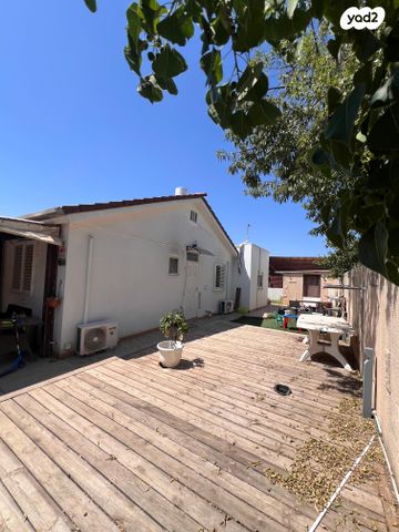 דו משפחתי, משעול האלה, קציר, קציר