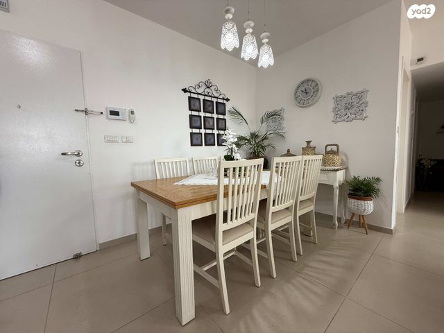 דירה, סביון 7, הפרחים, חריש