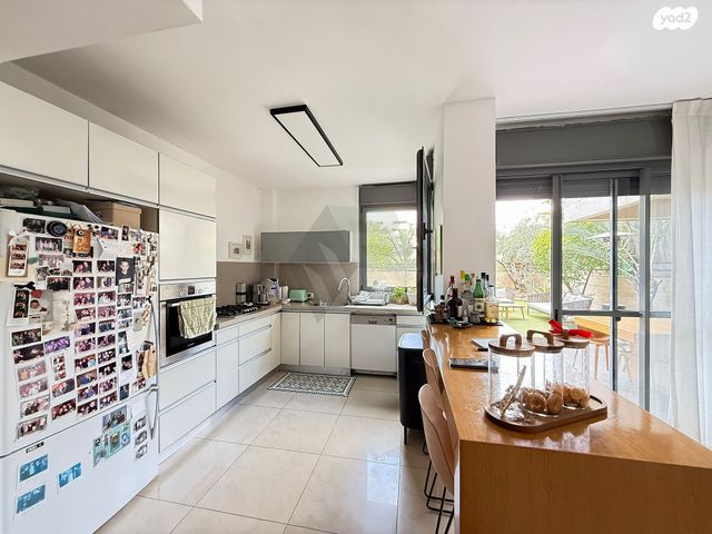 דירת גן, הגוש הגדול, רמת אביב החדשה, נופי ים, תל אביב יפו