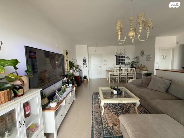 דירה, סביון 7, הפרחים, חריש