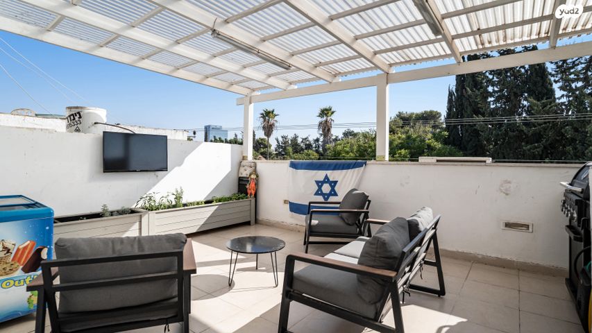 גג/ פנטהאוז, ירמיהו 17, נאות יהודית ונווה ארזים, חולון