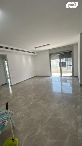 דירה, לאה אמנו 1, אחיסמך, לוד