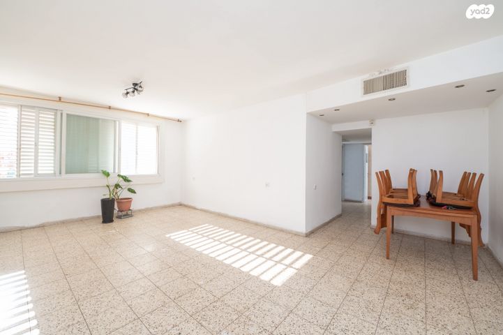 דירה, הרב קוק 27, צפון מערב מרכז העיר, נתניה