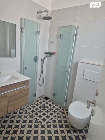 דירה, שקמים ואגמים, אשקלון