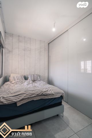 גג/ פנטהאוז, קטיף, נתיבות מערב, נתיבות