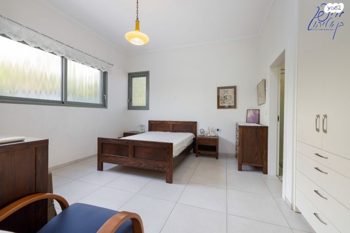 דו משפחתי, צבי מילר, נחלת יהודה, ראשון לציון