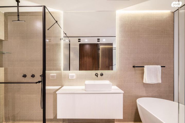 דירה, החשמונאים 100, גני שרונה, קרית הממשלה, תל אביב יפו