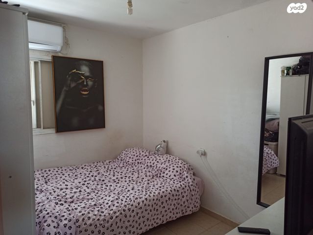 יצחק גרינבוים 28