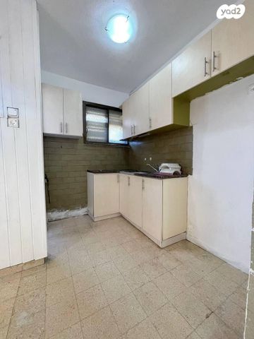 דירה, שדרות דגניה 11, קרית חיים מערבית, חיפה