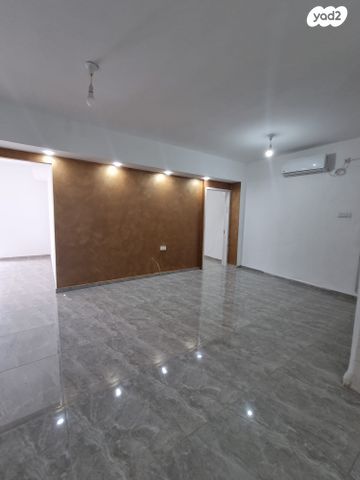 דירת גן, יונה, גבעת הרקפות, גבעת תל חי, קרית אתא