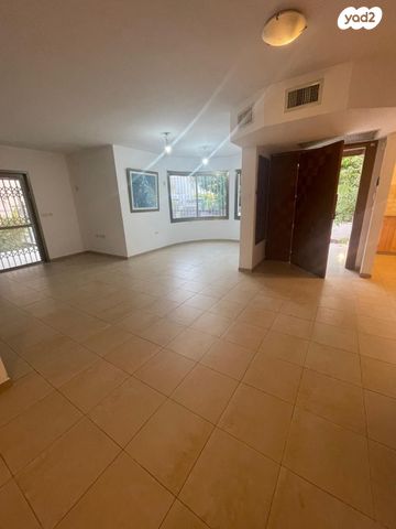 בית פרטי/ קוטג', קדימה צורן